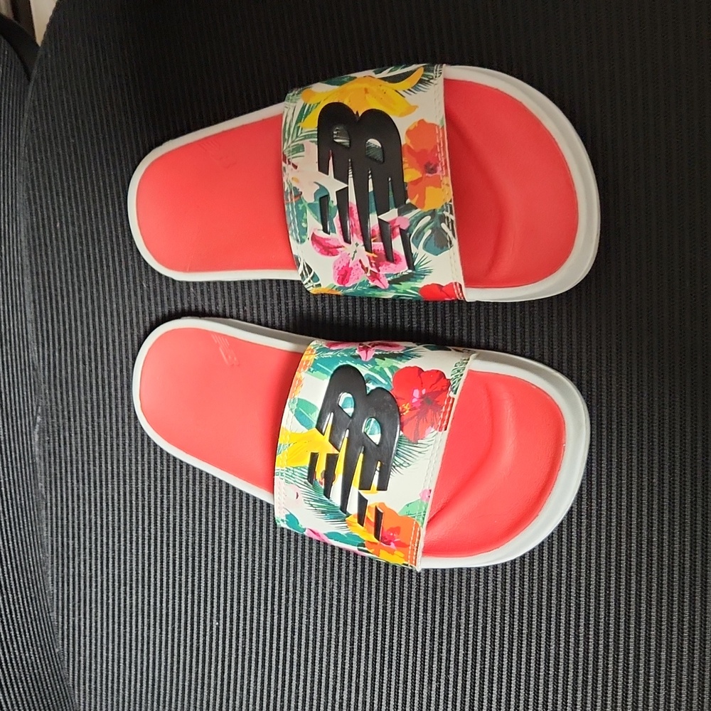 New balance slides
